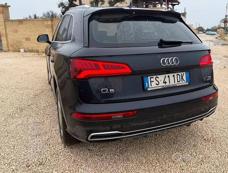 Usata Audi Q5 Business 190 CV (139 kW) 2018 Blu SUV