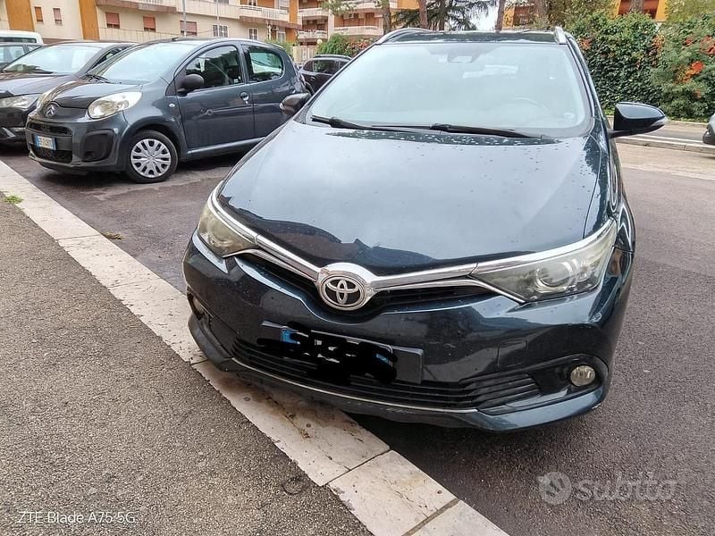 Blu Usata 2017 Toyota Auris Active Station wagon | 11.500 € (Buon prezzo) - Immagine 1/4