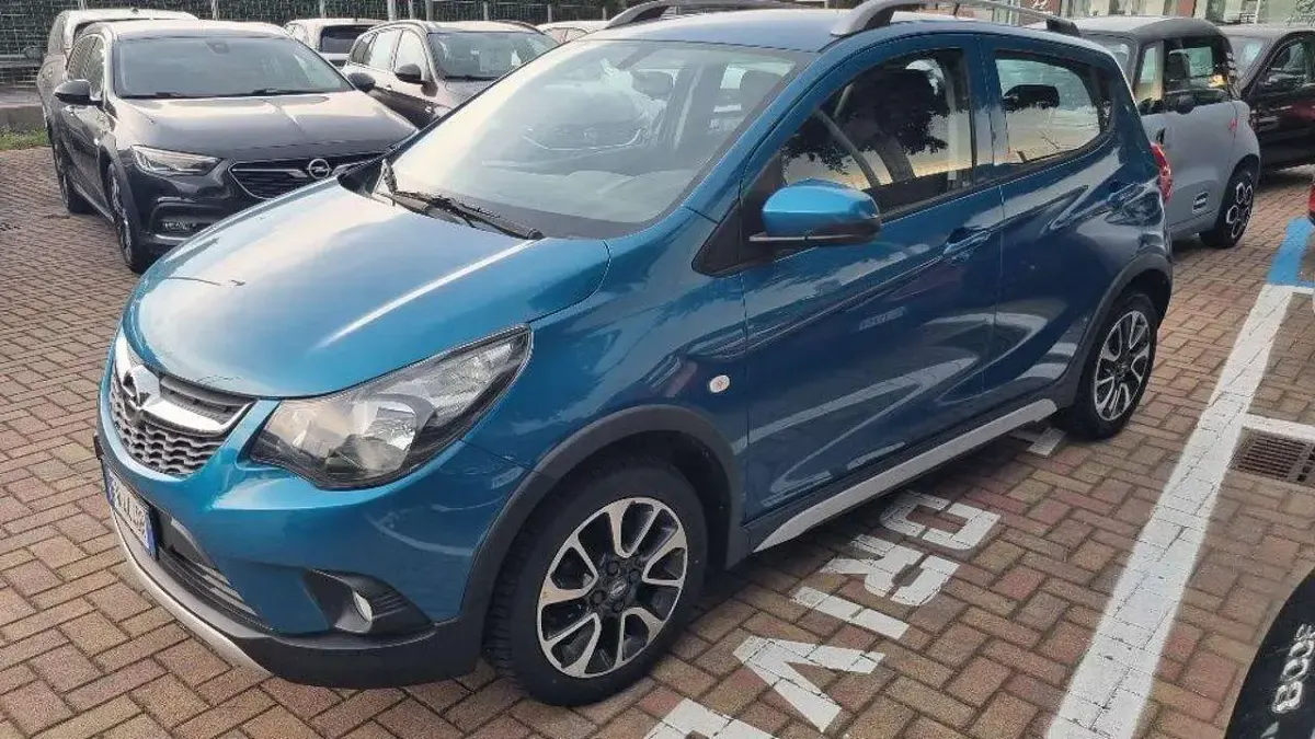 Usata Opel Karl Rocks 73 CV (53 kW) 2019 Verde Utilitaria