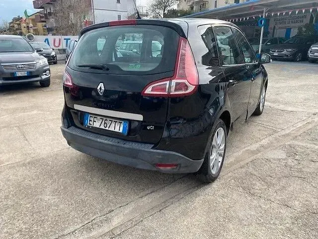 Usata Renault Scénic Luxe 110 CV (80 kW) 2011 Nero Monovolume