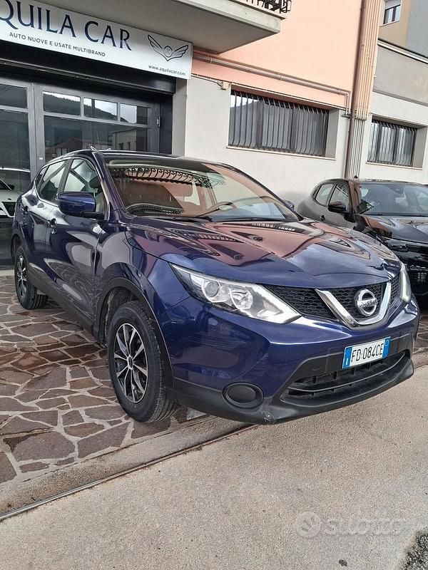 Usata Nissan Qashqai Acenta 116 CV (85 kW) 2016 Blu SUV