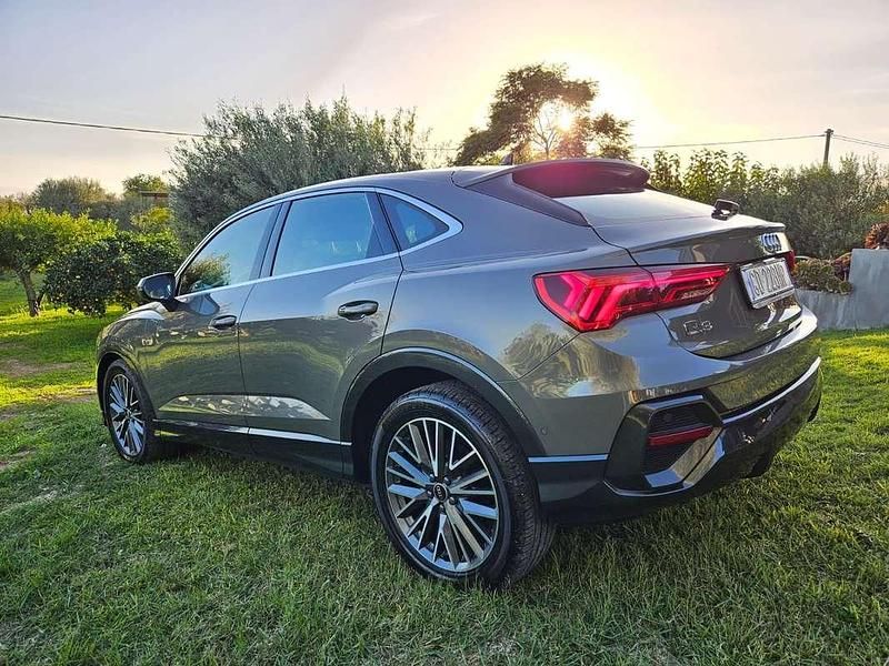 Usata Audi Q3 Business Plus 150 CV (110 kW) 2021 Grigio SUV
