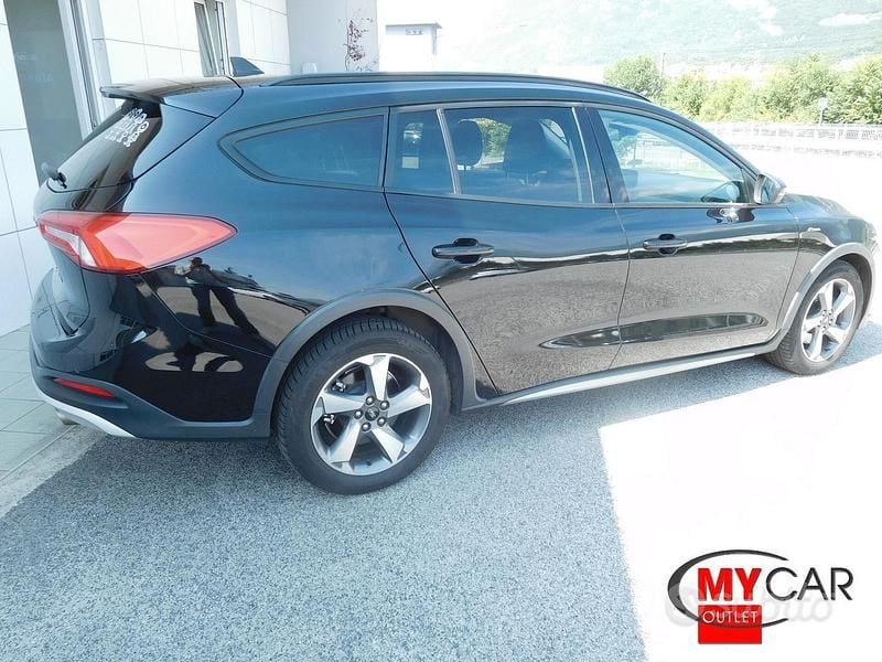 Usata Ford Focus Active 125 CV (91 kW) 2020 Nero Station wagon