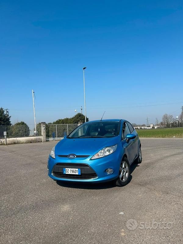 Usata Ford Fiesta Titanium 97 CV (71 kW) 2009 Berlina