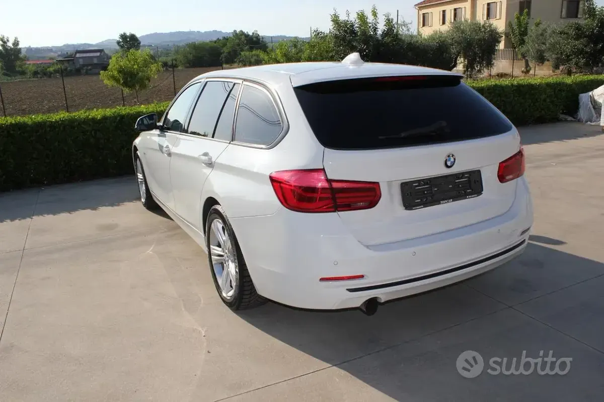 Usata BMW 316 Sport Line 116 CV (85 kW) 2016 Bianco Station wagon