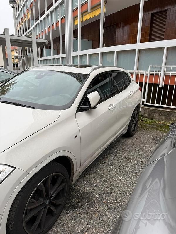 Bianco Usata 2018 BMW X2 Efficient Dynamics SUV | 21.900 € - Immagine 1/4