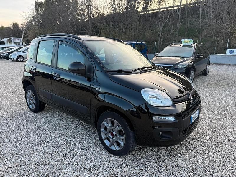Usata Fiat Panda Lounge 80 CV (58 kW) 2016 Nero Utilitaria