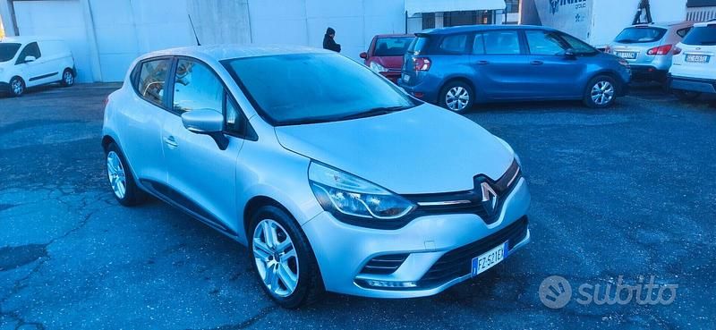 Usata Renault Clio IV 76 CV (55 kW) 2019 Grigio Berlina