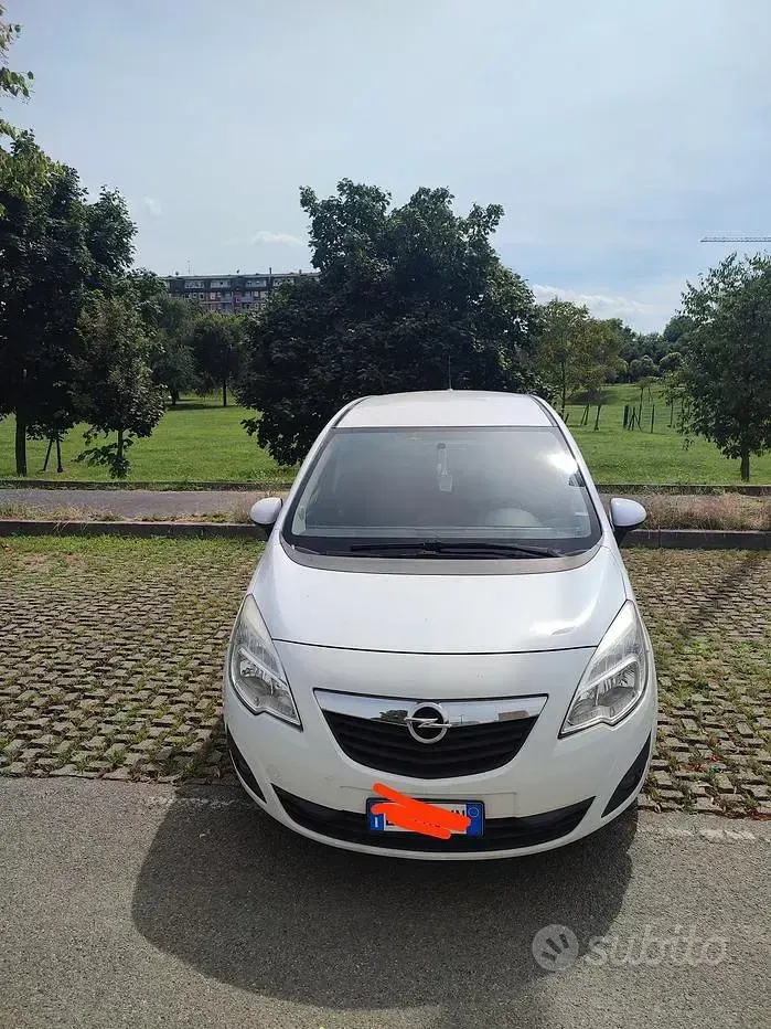 Usata Opel Meriva 120 CV (88 kW) 2012 Bianco Monovolume