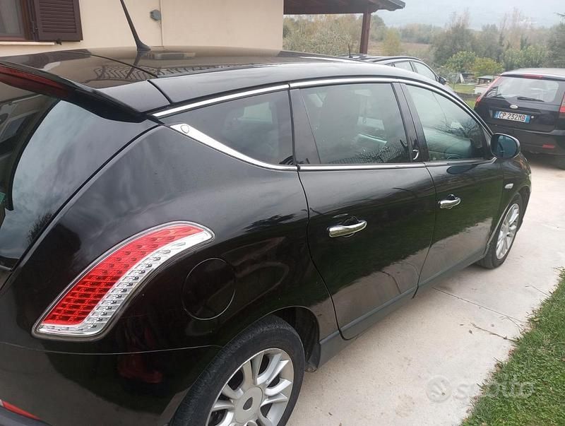 Usata Lancia Delta 120 CV (88 kW) 2009 Utilitaria