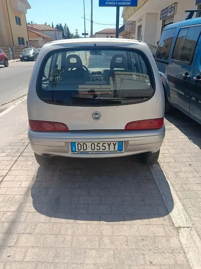Usata Fiat 600 54 CV (39 kW) 2006 Grigio Utilitaria