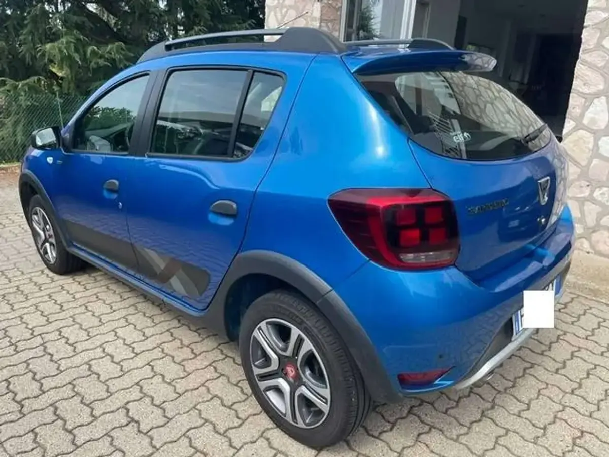 Usata Dacia Sandero Stepway 90 CV (66 kW) 2019 Blu/azzurro SUV