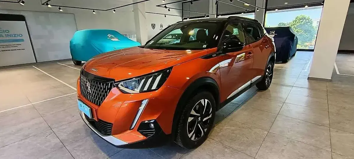 Usata Peugeot 2008 GT 131 CV (96 kW) 2022 SUV