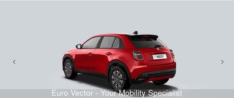 Nuova Fiat 600 110 CV (80 kW) 2025 Rosso SUV