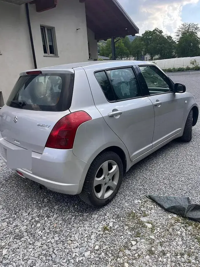 Usata Suzuki Swift 92 CV (67 kW) 2006 Grigio Utilitaria