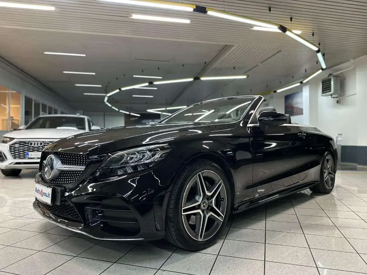 Usata Mercedes C200 AMG line 184 CV (135 kW) 2020 Nero Cabrio