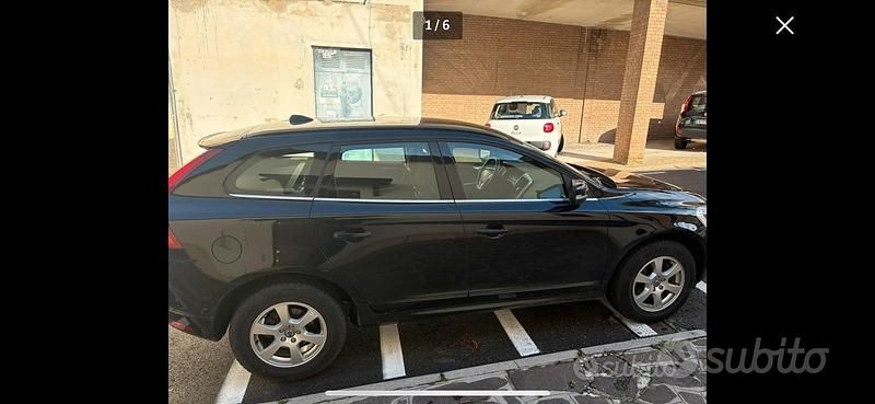 Usata 2014 Volvo XC60 SUV | 11.500 € - Immagine 1/4