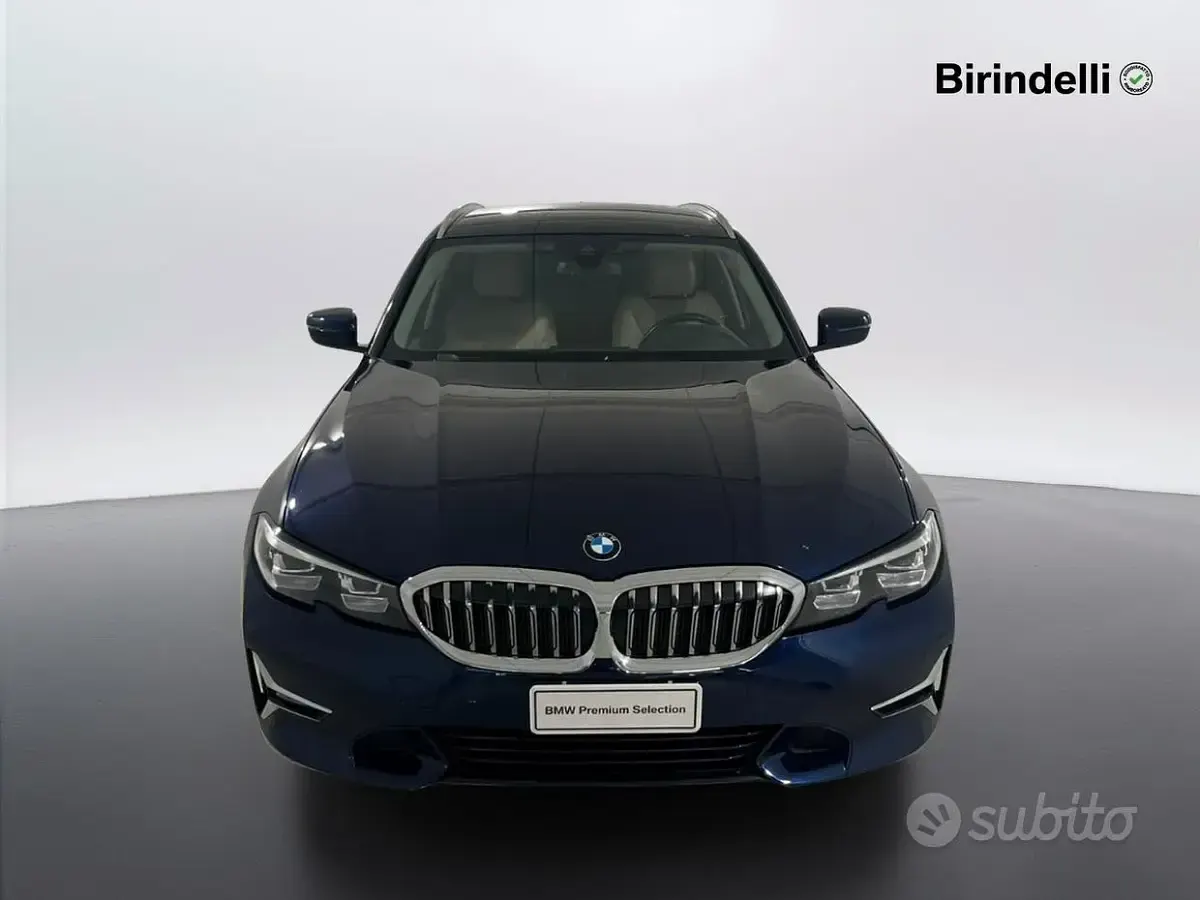 Usata BMW 318 Luxury Line 150 CV (110 kW) 2020 Tanzanite blue metallizzato Station wagon