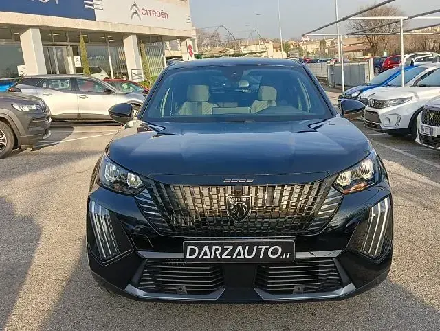 Usata Peugeot 2008 Allure 101 CV (74 kW) 2025 Nero perla metallizzato SUV