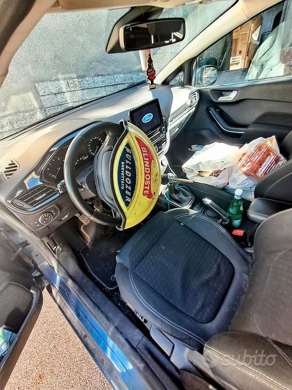 Usata Ford Fiesta 75 CV (55 kW) 2020 Blu Utilitaria