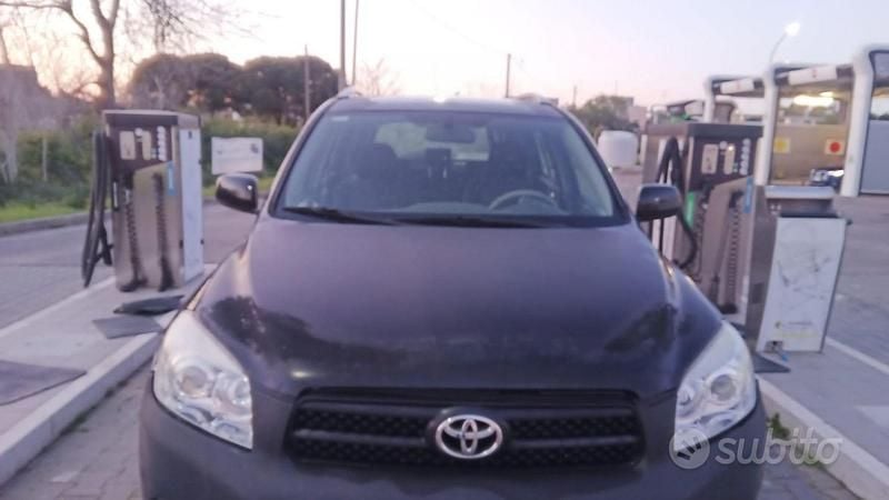 Usata Toyota RAV4 136 CV (100 kW) 2009 Nero SUV