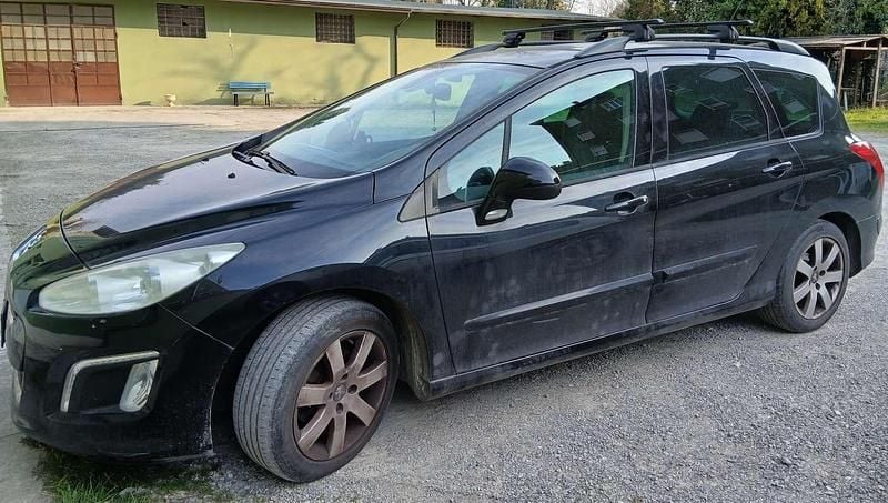 Usata Peugeot 308 Access 111 CV (81 kW) 2012 Nero Station wagon