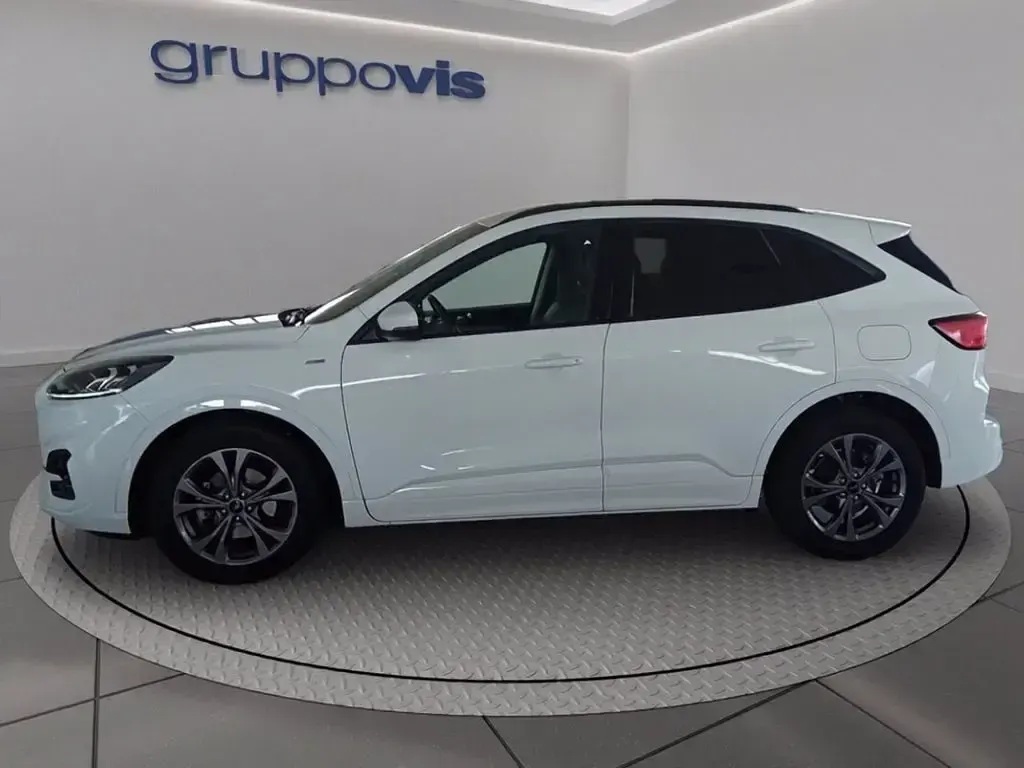 Usata Ford Kuga ST-Line X 190 CV (139 kW) 2022 Bianco metallizzato SUV
