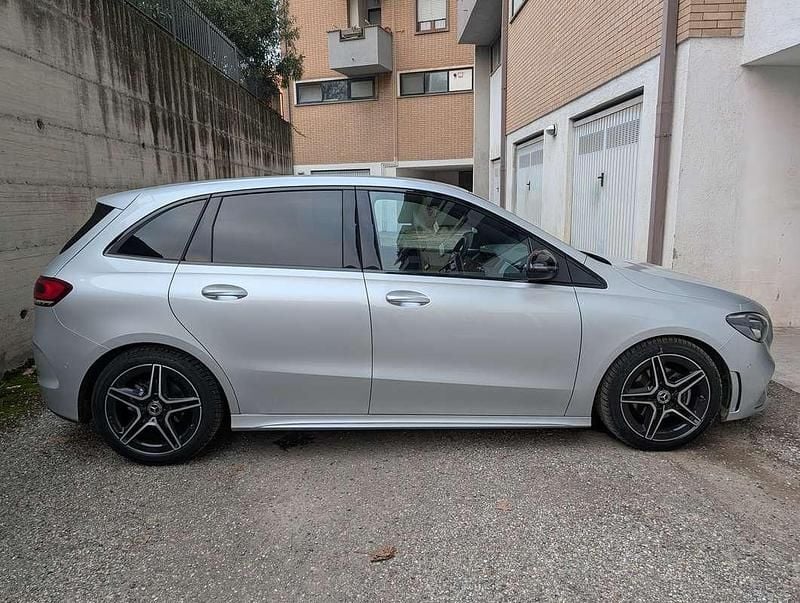 Usata Mercedes B180 136 CV (100 kW) 2019 Utilitaria