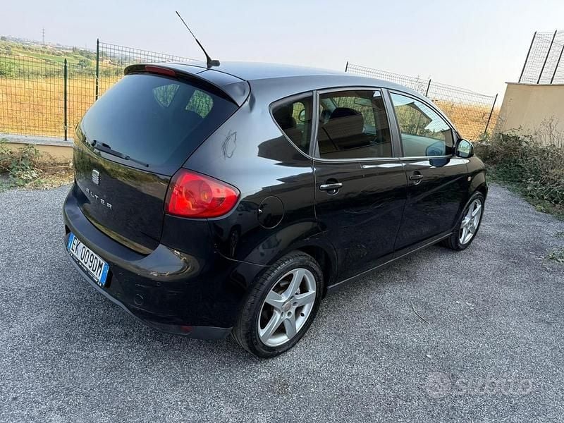Usata Seat Altea Style 105 CV (77 kW) 2012 Nero Monovolume