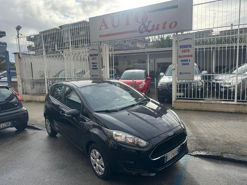 Blu Usata 2016 Ford Fiesta Business Edition Berlina | 6000 € (Super prezzo) - Immagine 1/4