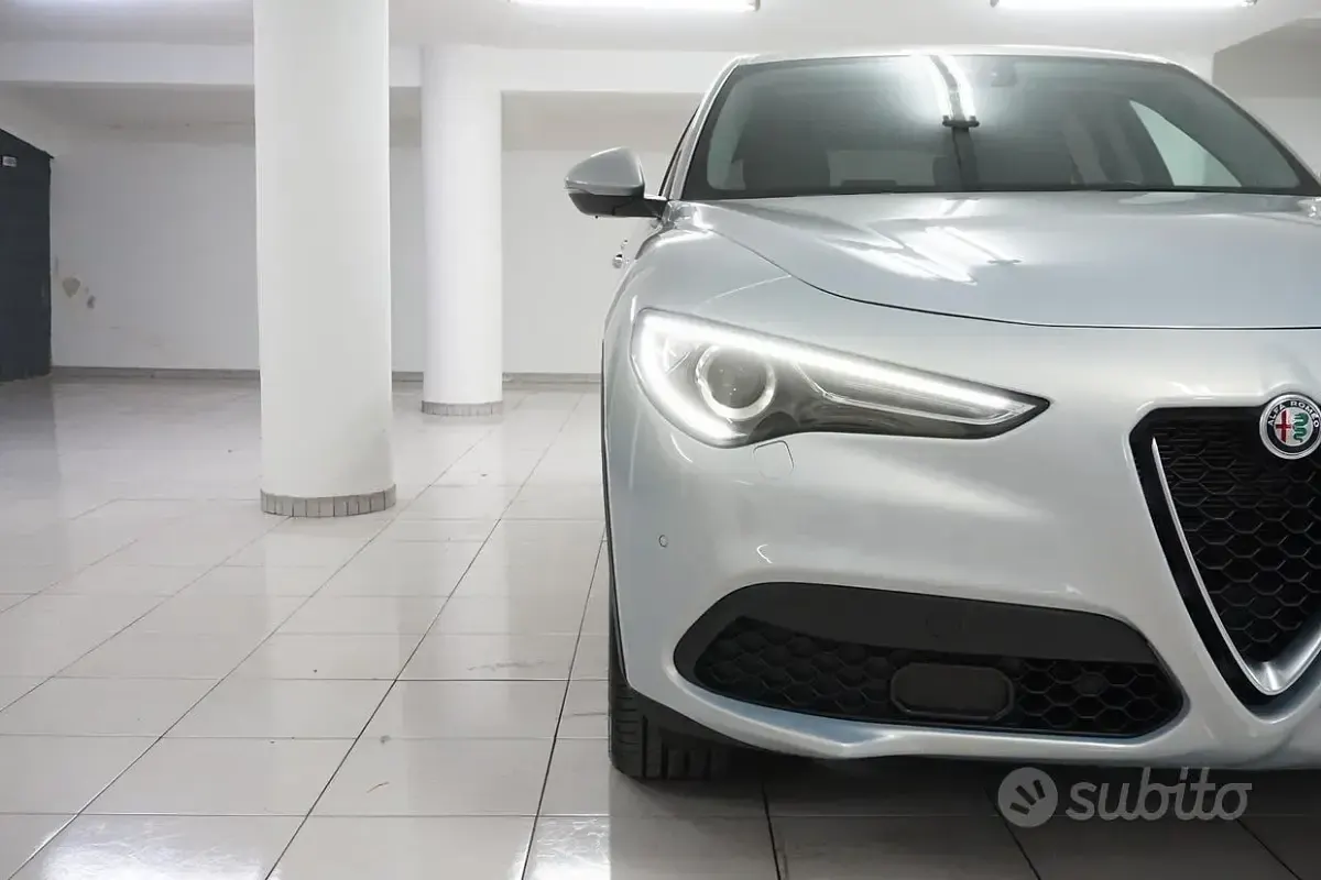 Usata Alfa Romeo Stelvio Executive 190 CV (139 kW) 2021 Bluazzurro SUV