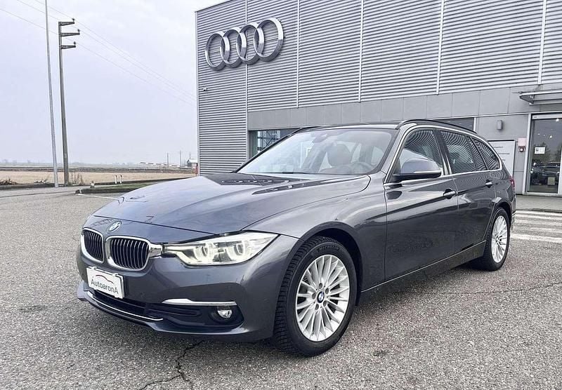 Usata BMW 316 Luxury Line 116 CV (85 kW) 2019 Grigio Station wagon