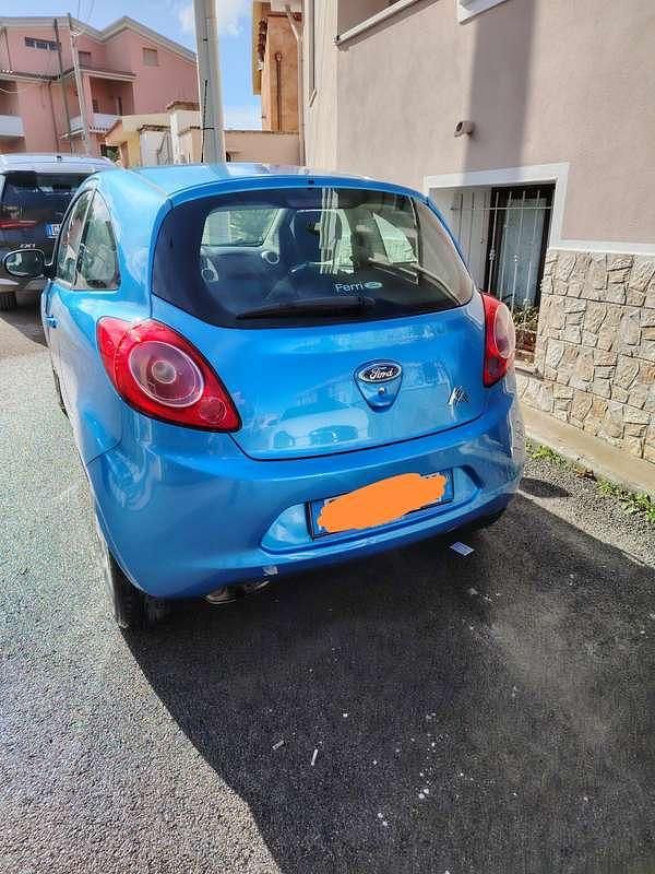 Usata Ford Ka Titanium S 69 CV (50 kW) 2013 Blu/azzurro Utilitaria