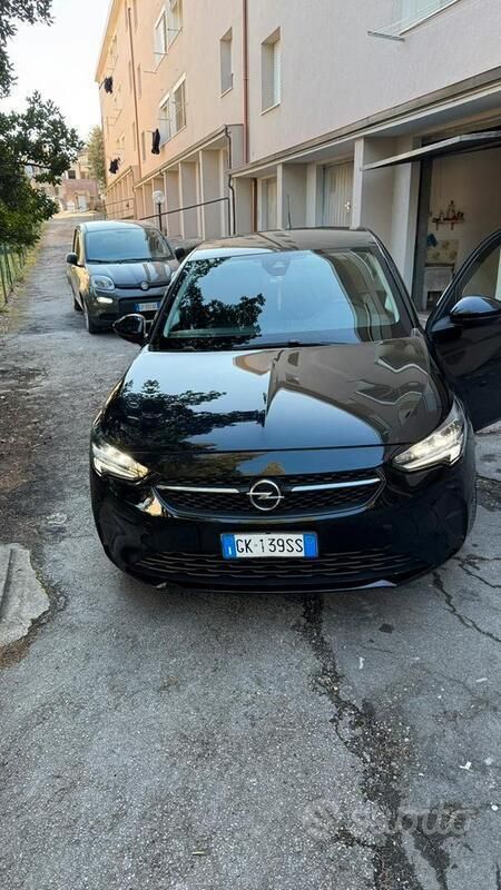 Nero Usata 2022 Opel Corsa Due volumi | 12.600 € (Ottimo prezzo) - Immagine 1/4