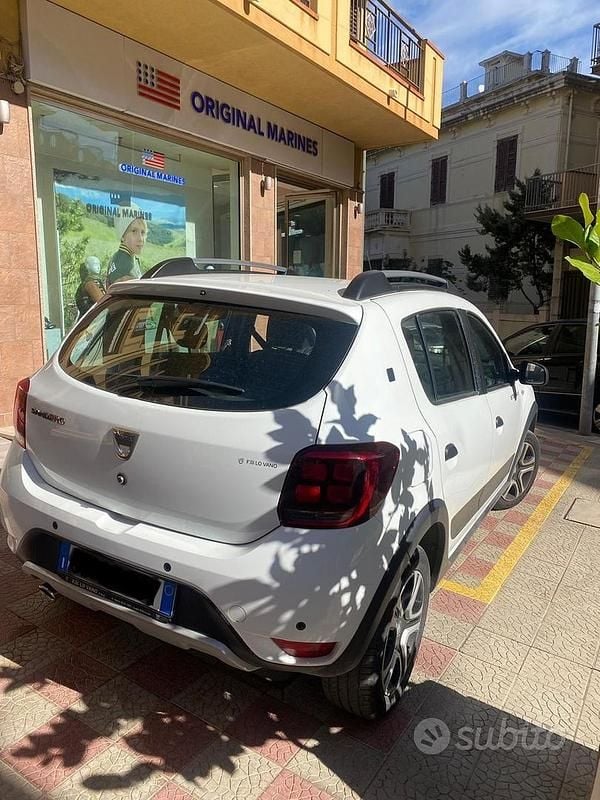 Usata Dacia Sandero 75 CV (55 kW) 2020 Bianco Berlina