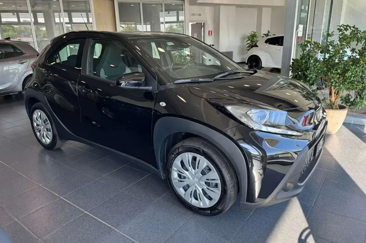 Nuova Toyota Aygo X Active 72 CV (52 kW) 2025 Bianco SUV