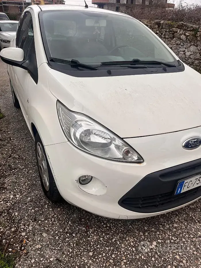 Usata Ford Ka 69 CV (50 kW) 2016 Bianco Berlina