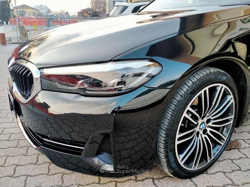 Usata BMW 520 M Sport 190 CV (139 kW) 2022 Black sapphire metallic Station wagon