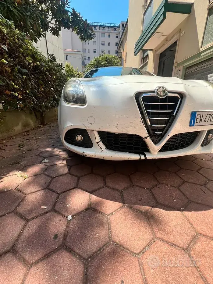 Usata Alfa Romeo Giulietta 140 CV (102 kW) 2014 Bianco Utilitaria