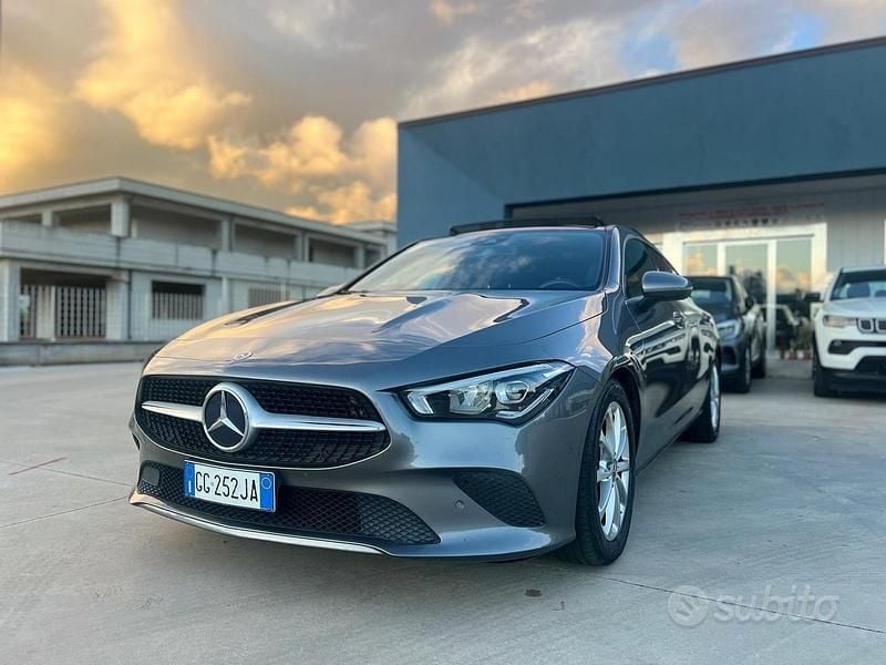 Grigio Usata 2021 Mercedes CLA200 Shooting Brake Executive Station wagon | 15.000 € (Super prezzo) - Immagine 1/4
