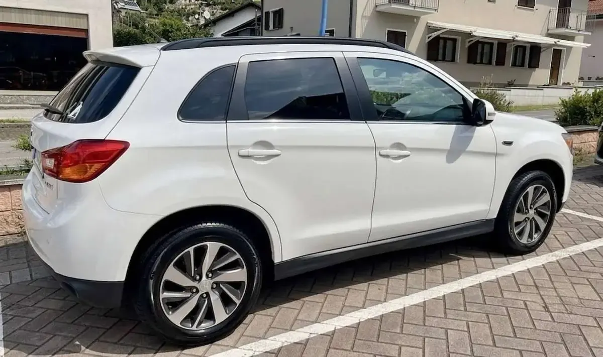 Usata Mitsubishi ASX Intense 118 CV (86 kW) 2015 Bianco SUV