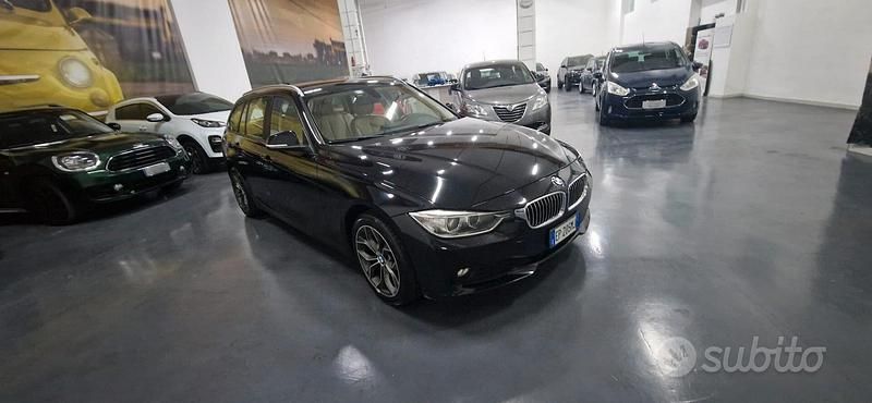 Usata BMW 318 143 CV (105 kW) 2012 Nero Station wagon