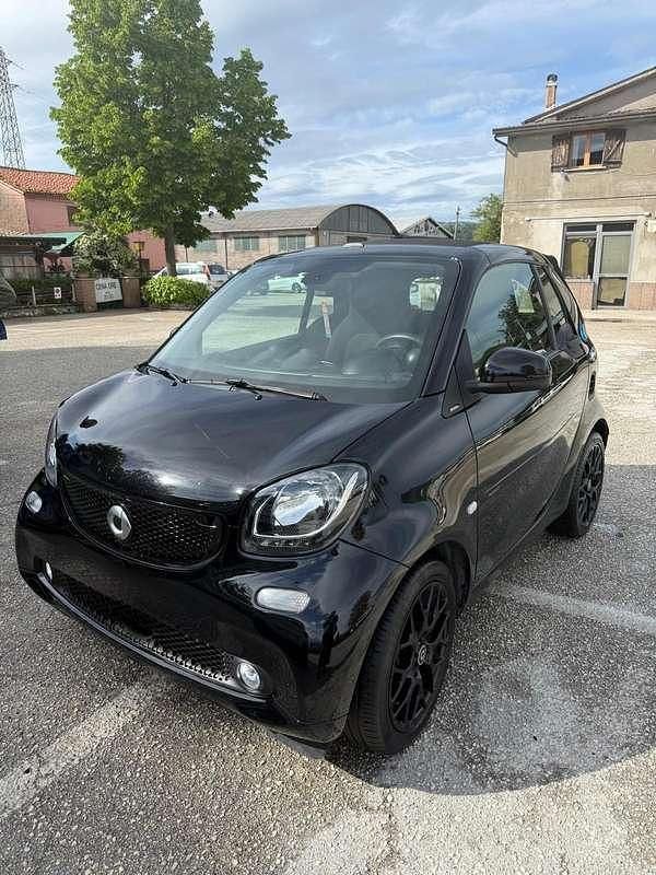 Usata Smart ForTwo Cabrio Passion 90 CV (66 kW) 2019 Nero Cabrio