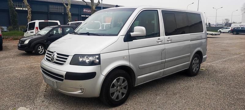 Argento Usata 2003 VW Multivan Comfortline Furgone | 11.900 € (Buon prezzo) - Immagine 1/4