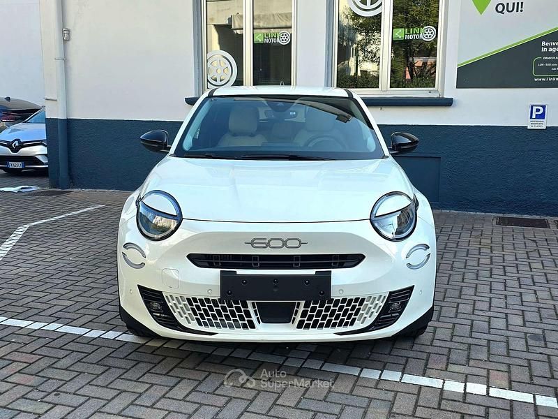 Usata Fiat 600 La Prima 101 CV (74 kW) 2024 Bianco SUV
