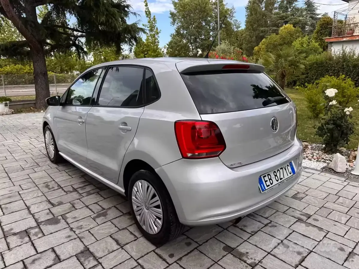 Usata VW Polo Highline 86 CV (63 kW) 2010 Grigio Utilitaria