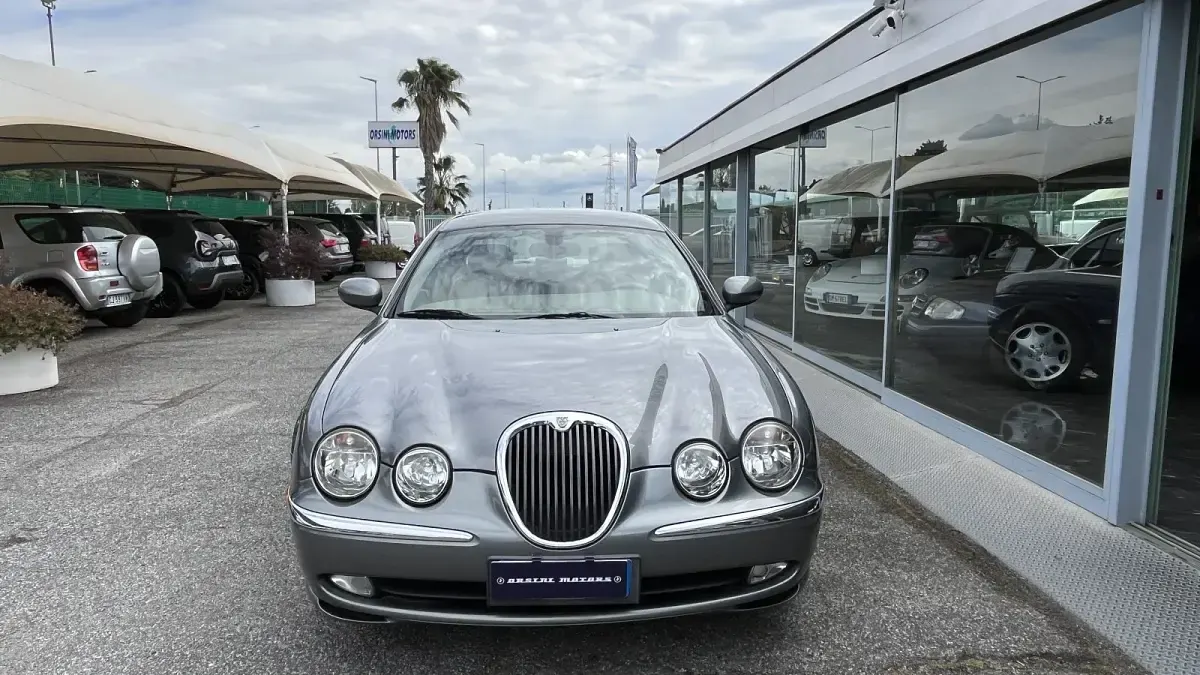 Usata Jaguar S-Type S 238 CV (175 kW) 2003 Grigio Berlina