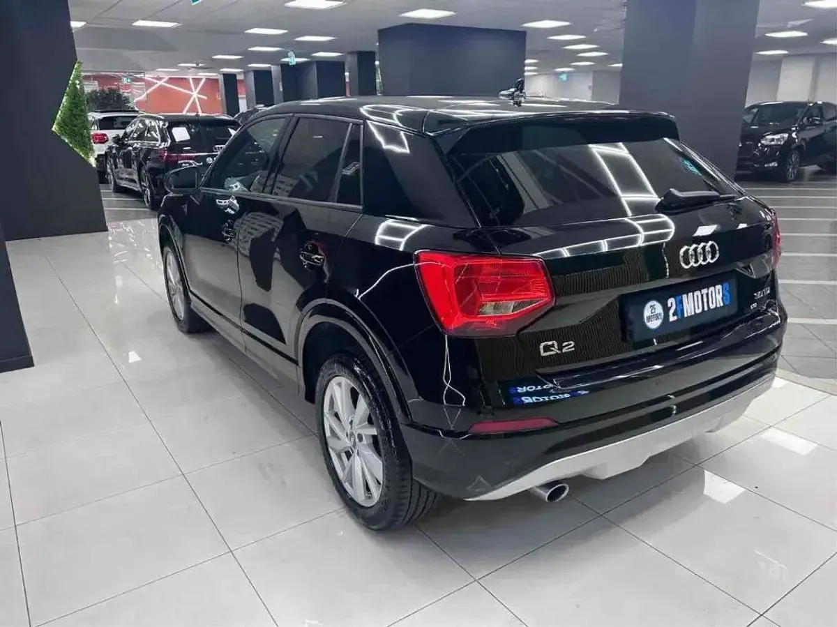 Usata Audi Q2 Design 116 CV (85 kW) 2018 Nero SUV