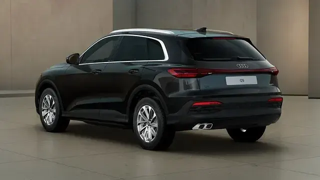 Nuova Audi Q5 Business 204 CV (150 kW) 2025 Blu navarra metallizzato SUV