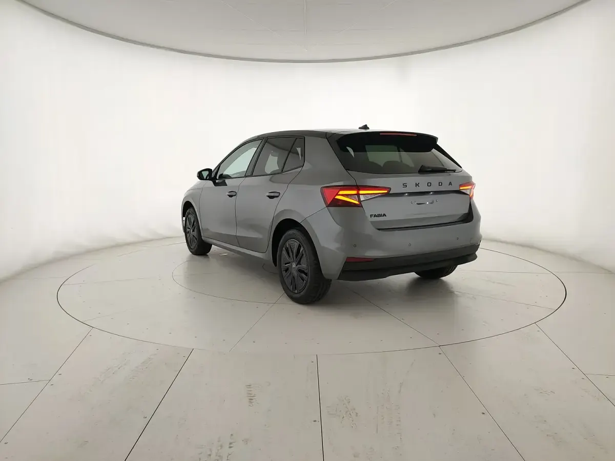 Ny Skoda Fabia 115 HK (84 kW) 2026 Grå Halvkombi